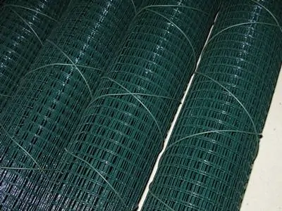 PCW-07 Dark-green PVC coated welded wire mesh rolls tied with PVC wires